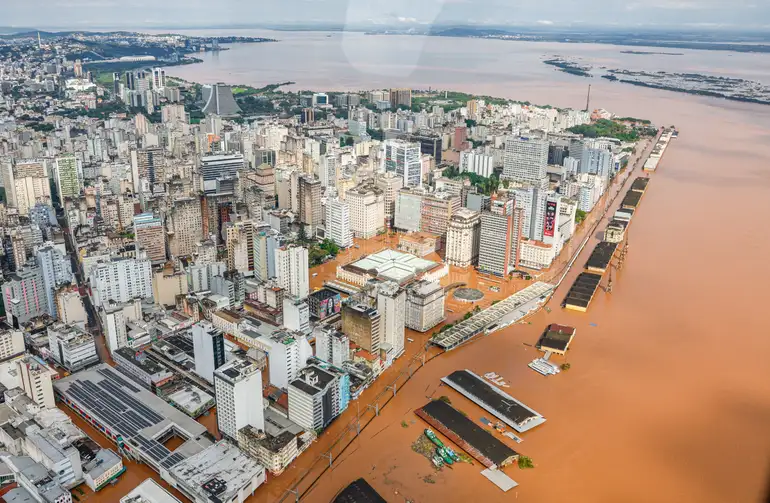 Operação investiga desvio de doações para atingidos no RS