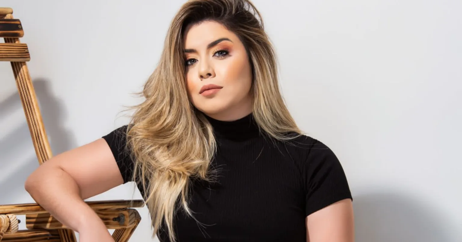 Ex-vendedora agora milionária, Brunna Siqueira ensina profissão a mulheres Ex-vendedora agora milionária, Brunna Siqueira ensina profissão a mulheres