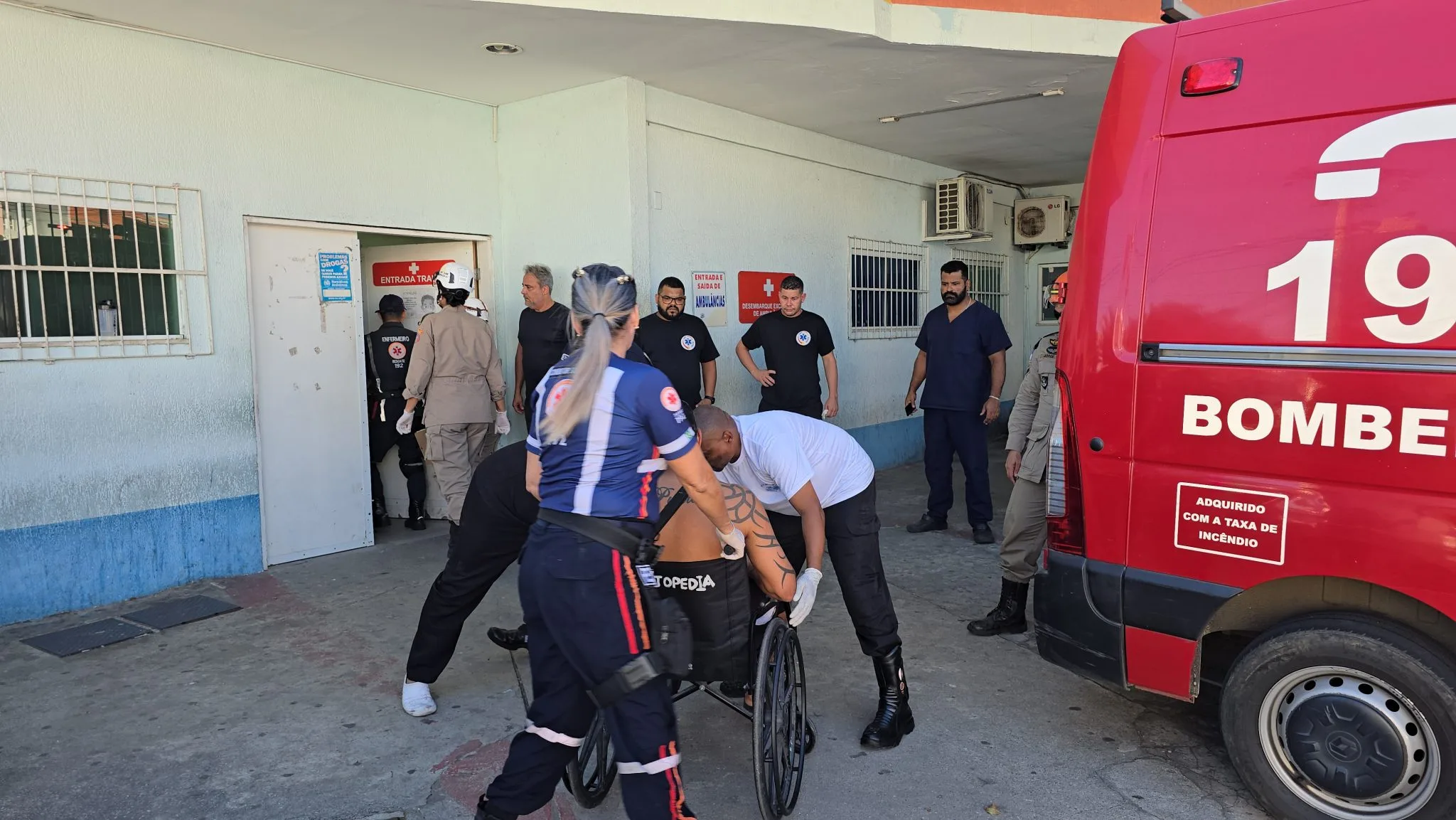 Lancha explode em Cabo Frio e fere família capixaba