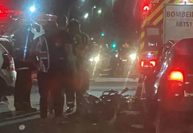 Motorista sem habilitação causa acidente em Jardim Camburi; condutor havia bebido