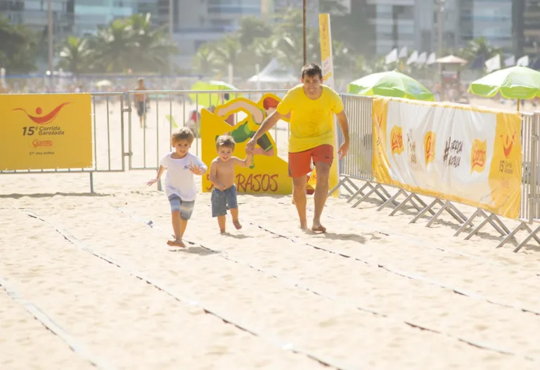 Para brincar de correr! Arena Esportiva diverte crianças na Praia de Camburi no final de semana