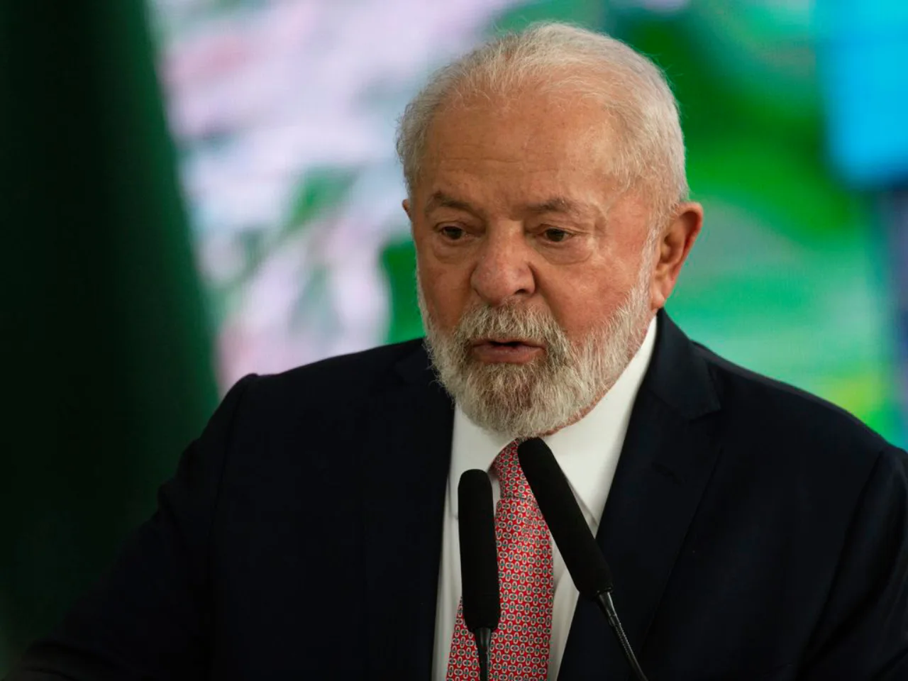 Lula lamenta morte de brasileiro e critica conflito no Oriente Médio