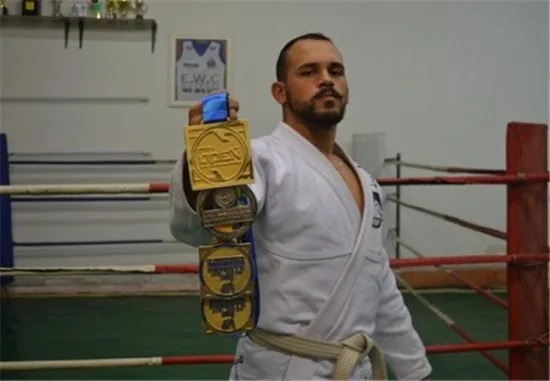 Jiu-Jitsu: Título de melhor lutador capixaba na faixa branca pertence a morador de Alfredo Chaves