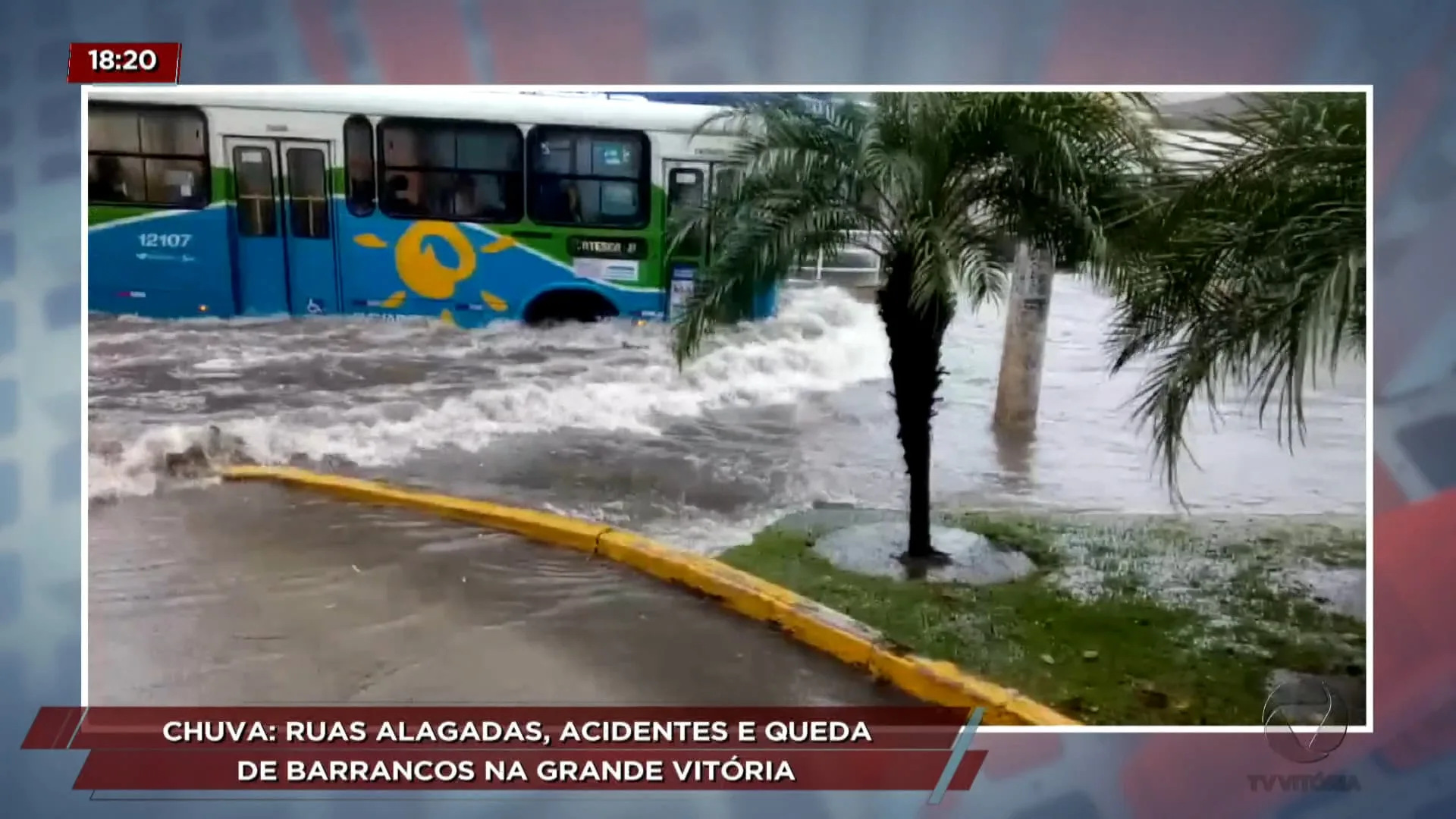 Chuva: ruas alagadas, acidentes e queda de barrancos na Grande Vitória