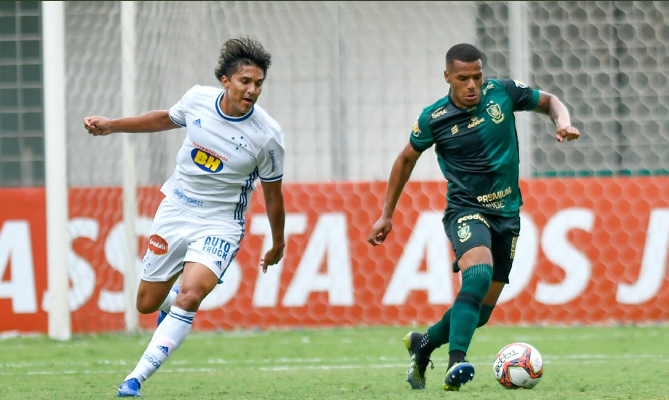 Marcelo Moreno admite jogo ruim do Cruzeiro, mas critica arbitragem no clássico