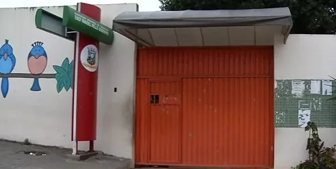 Professora reage a assalto em frente à escola em Cariacica