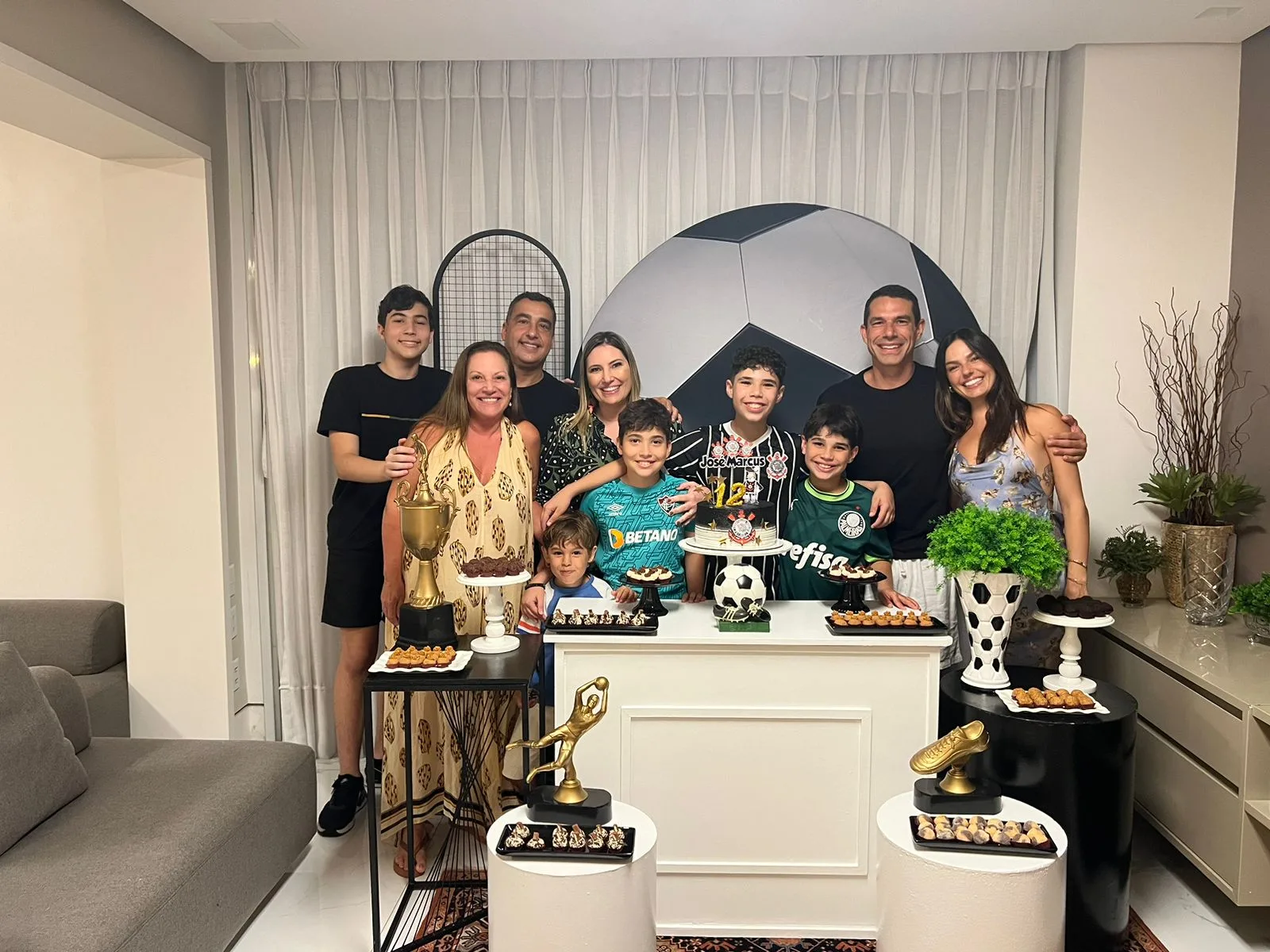 Com Isis Valverde, irmã e mãe, Marcus Buaiz faz festa para o filho em Vitória. Veja fotos! (Foto: Arquivo pessoal)