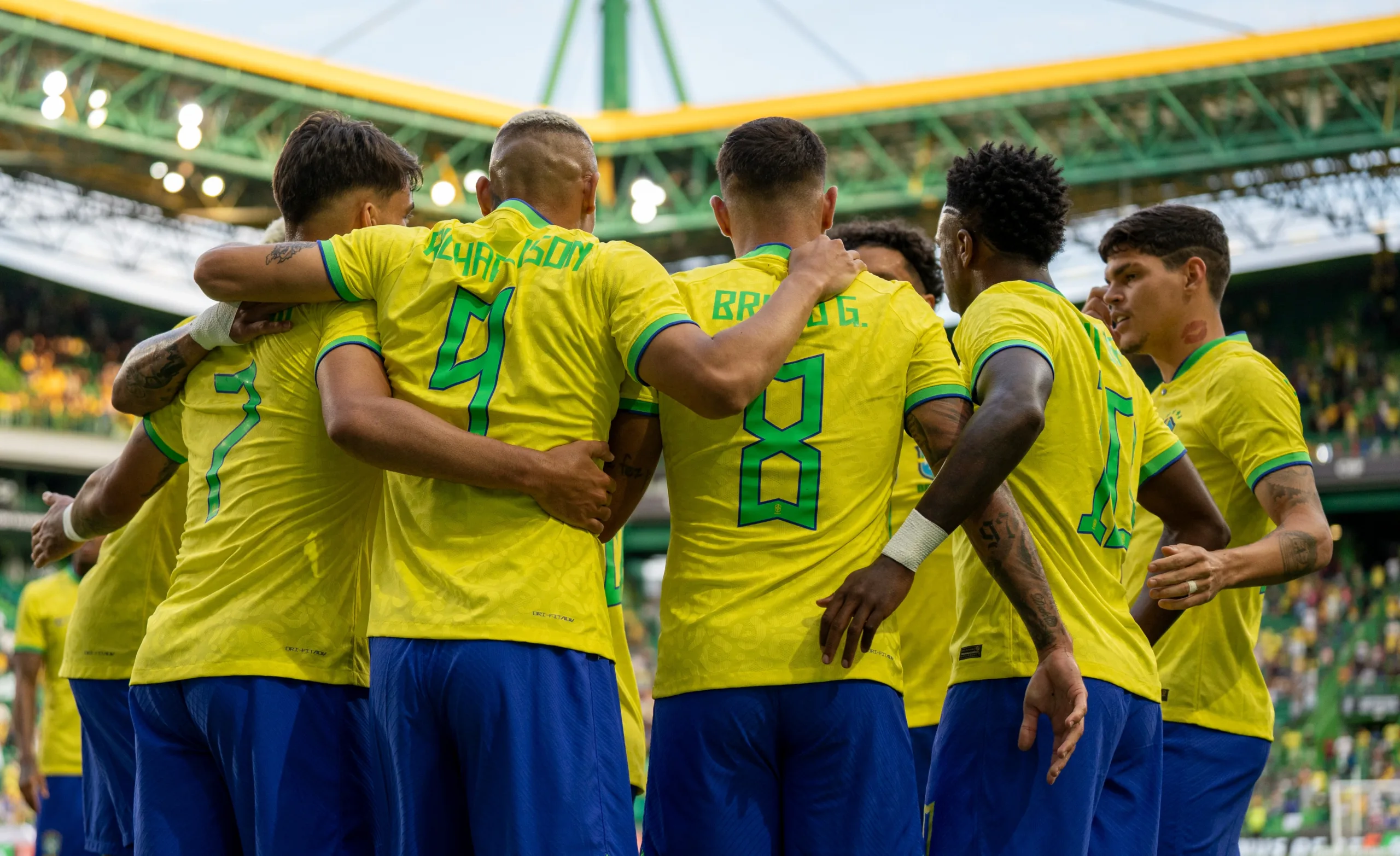 Brasil se despede da Europa com futebol pobre e derrota de virada para Senegal