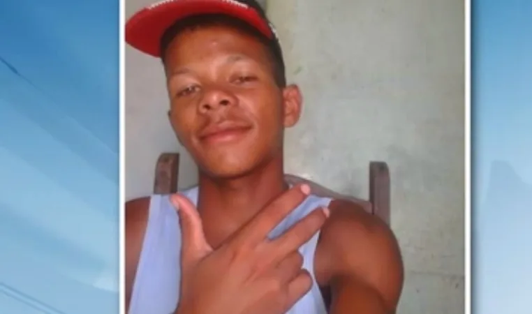 Pai de jovem assassinado em Guarapari diz que filho morreu por causa de R$ 400