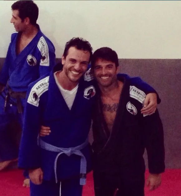 Para manter a forma, Rodrigo Lombardi se esforça no jiu-jitsu e troca de faixa