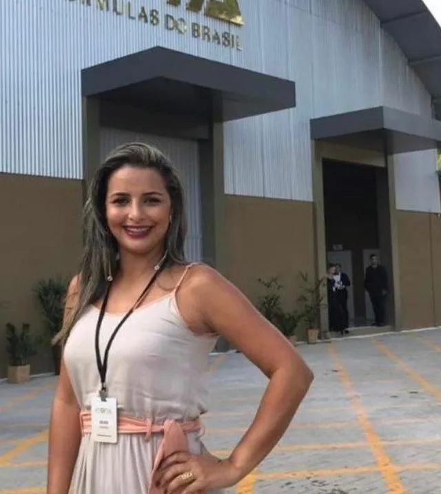 Mulher morre em acidente de moto ao sair do trabalho na BR-101, em Guarapari