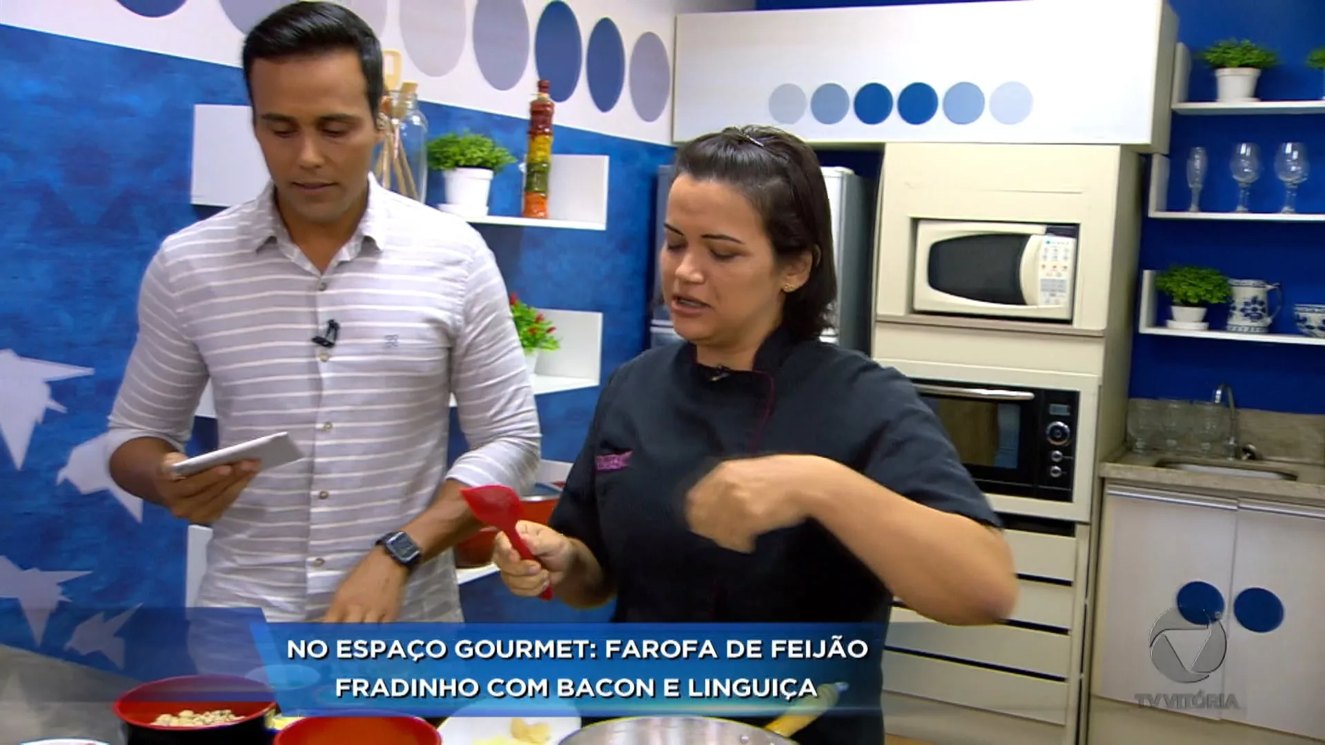 Espaço gourmet: farofa de feijão fradinho com bacon e linguiça