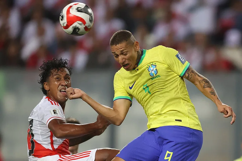 Richarlison abre coração: "Pessoas próximas de olho no meu dinheiro"