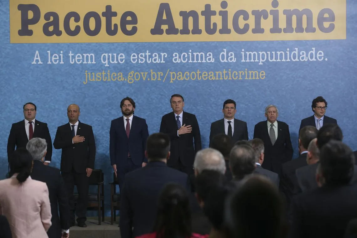 O presidente Jair Bolsonaro e o ministro da Justiça e Segurança Pública, Sergio Moro, participam do lançamento da campanha publicitária do Projeto Anticrime, do governo federal