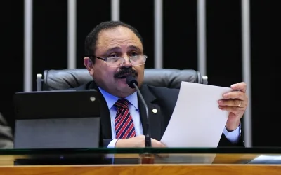 Waldir Maranhão revoga ato em que anulou sessão do impeachment na Câmara