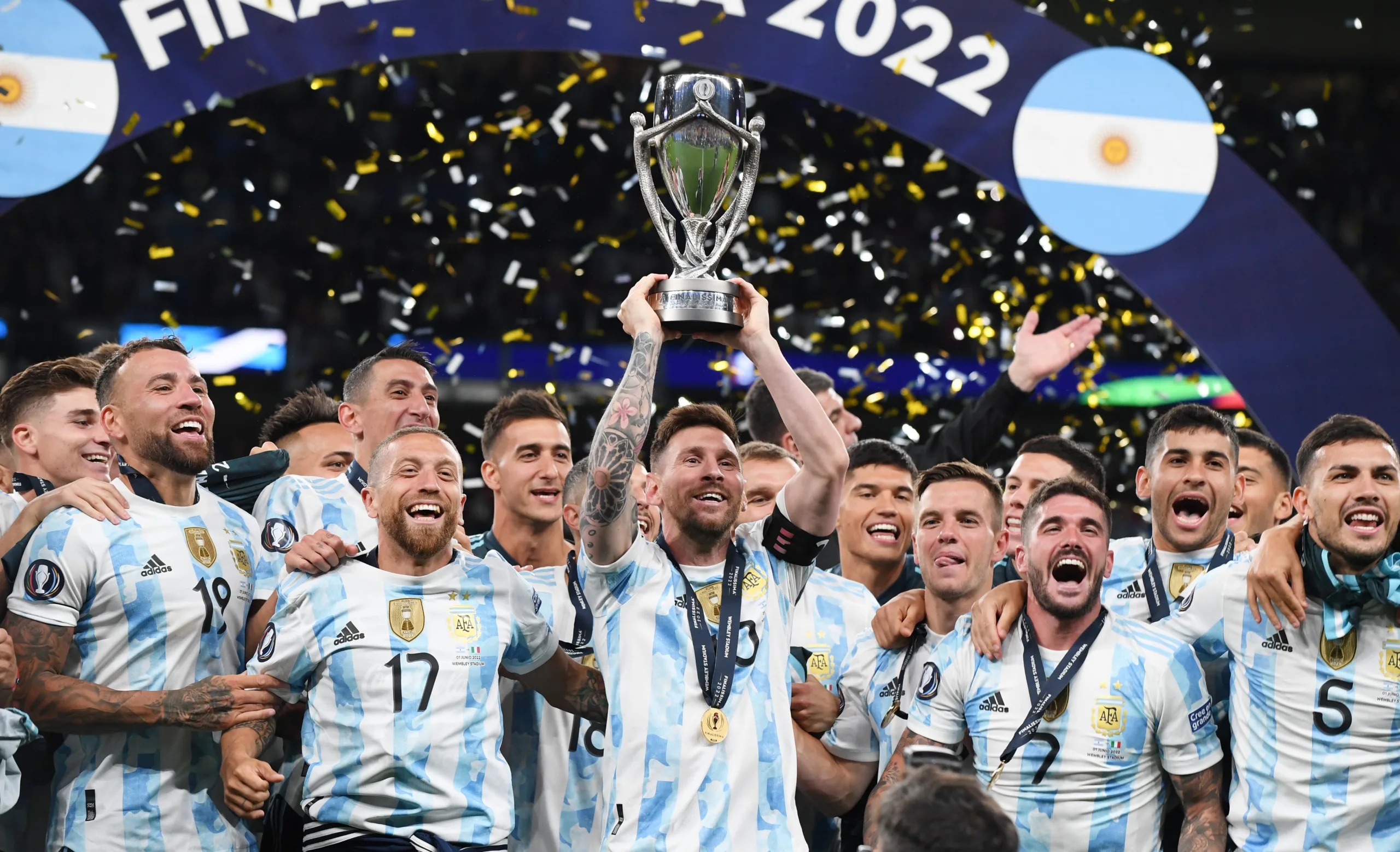 Com show de Messi, Argentina derrota Itália e vence a Finalíssima em Wembley