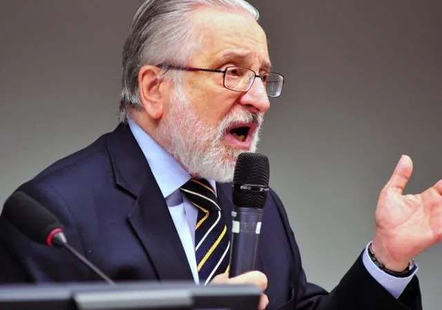 "Objetivo de Lula de querer a Paz na Ucrânia é nobre, mas inalcançável", diz Roberto Abdenur