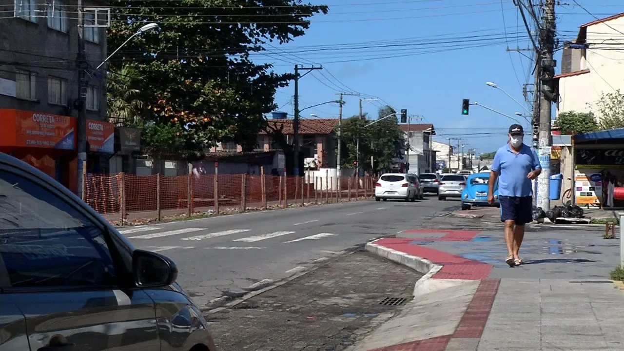 VÍDEO | Bandido leva dinheiro do caixa durante assalto a padaria em Jacaraípe