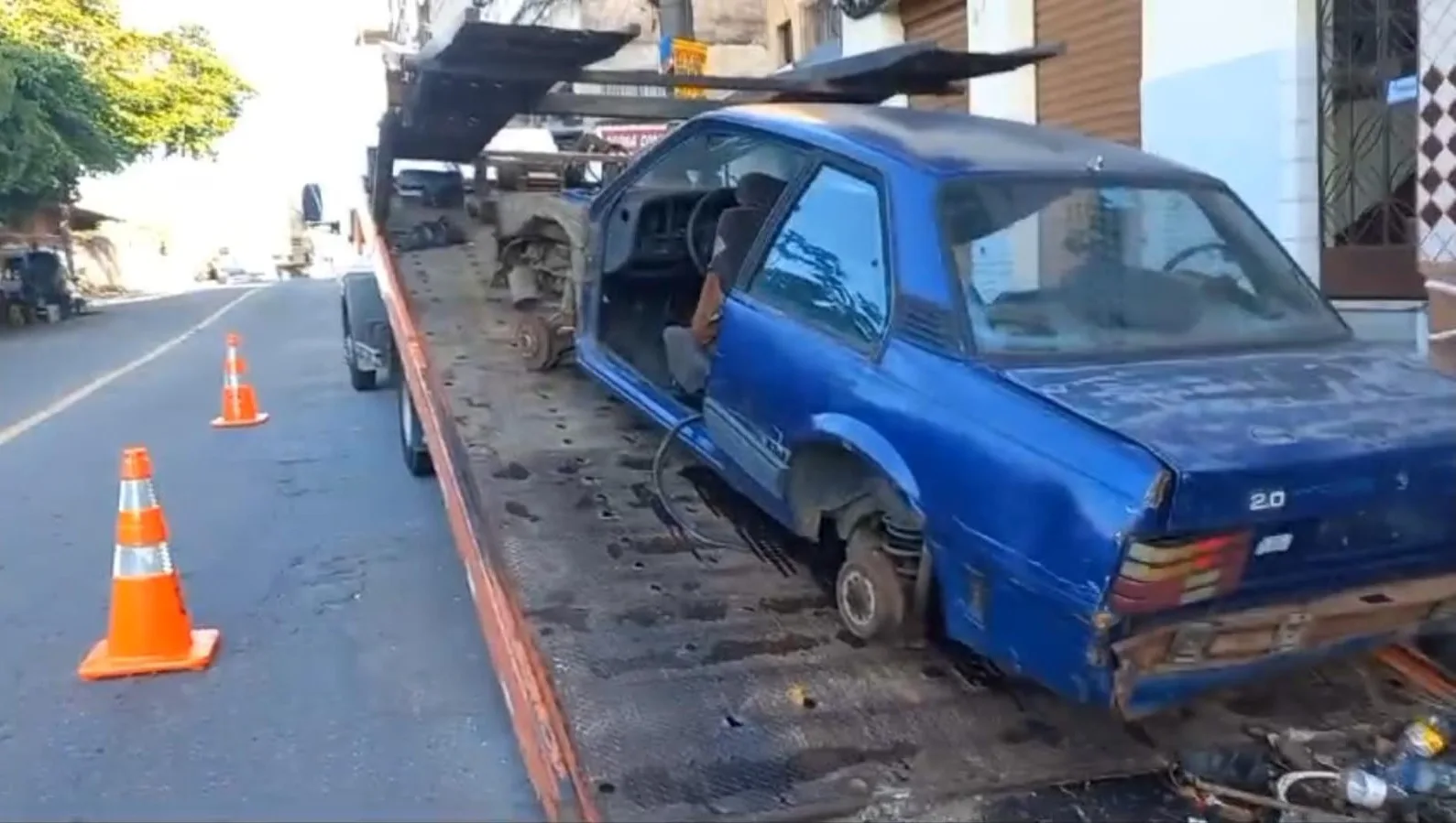 Cadê meu carro? Saiba quando o veículo na rua pode ser removido por abandono