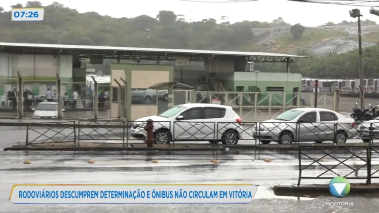 Rodoviários descumprem determinação e ônibus não circulam em Vitória