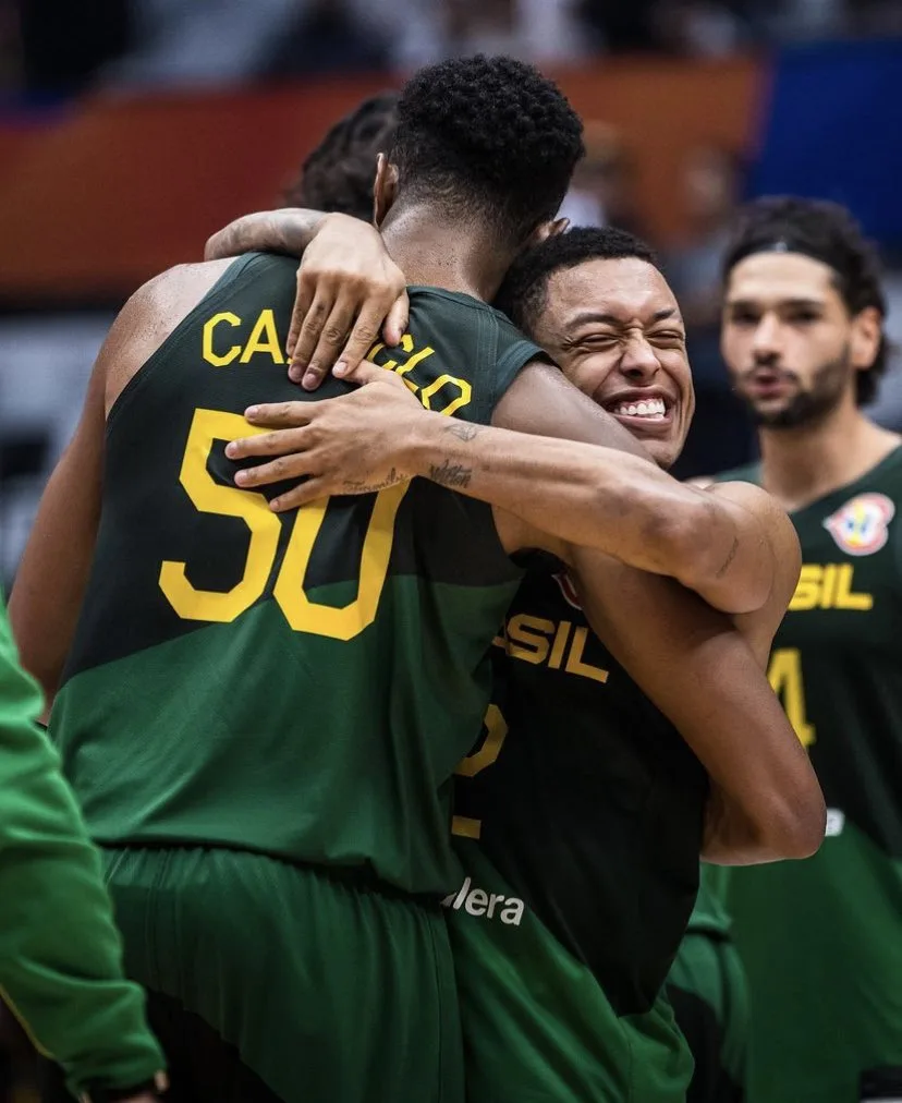 Brasil bate de frente com estrelas da NBA e vence Canadá