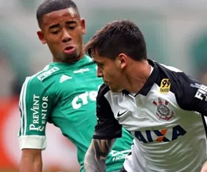 Palmeiras e Corinthians fazem clássico eletrizante e ficam no empate por 3 a 3