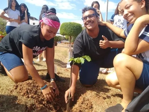 Meio ambiente e reflorestamento são temas de projeto em Escola 
de Itaguaçu