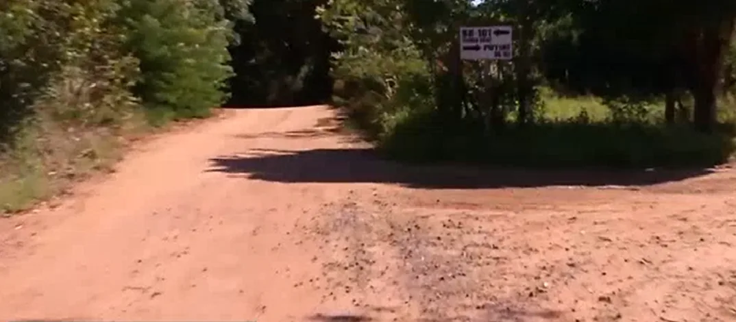 Motorista é roubado e abandonado em estrada deserta da Serra