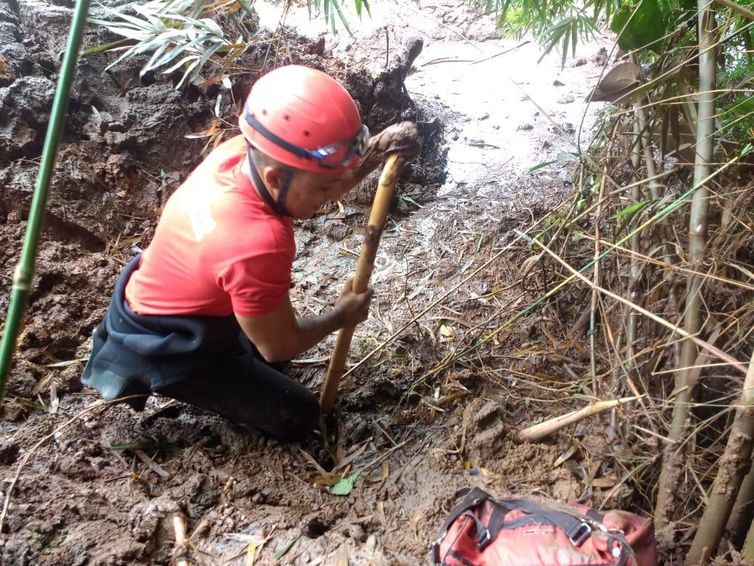 A tragédia causada pelo rompimento da barragem da Mina Córrego do Feijão, em Brumadinho, a 57 quilômetros de Belo Horizonte, completa hoje (4) 11 dias de buscas.