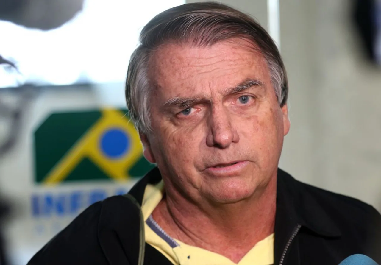 Relatora pede indiciamento de Bolsonaro e mais 60 golpistas