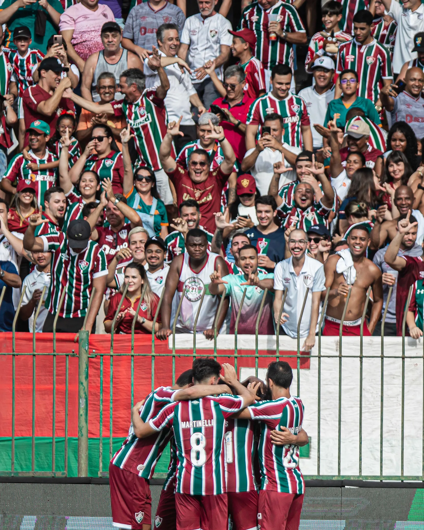 Fluminense chega na tarde deste sábado para jogo contra o Madureira