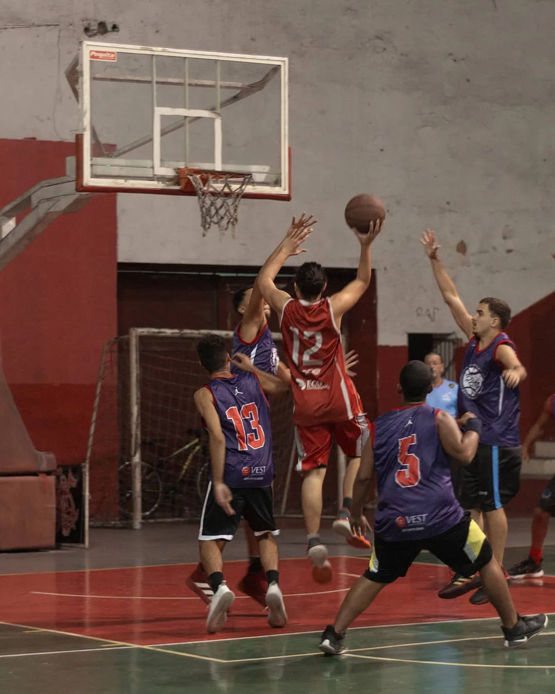 Equipe da NBA vai reformar quadras de basquete do Saldanha da Gama