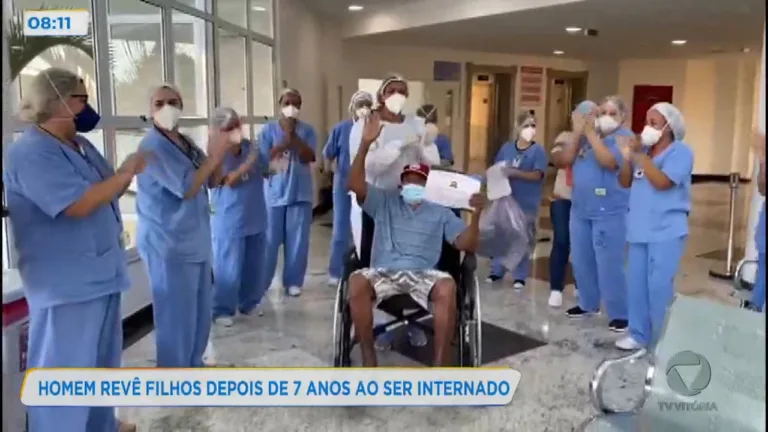 Homem revê filhos depois de 07 anos