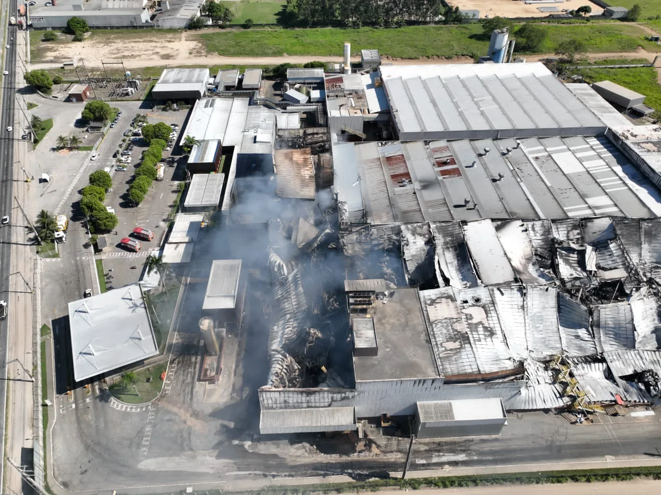 Corpo de Bombeiros conclui perícia sobre incêndio da Cacau Show de Linhares