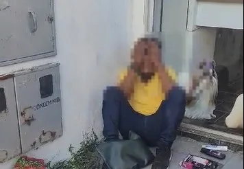 VÍDEO | Moradores amarram com fita suspeito de furtar farmácia