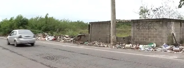 Corpo com pés e mãos amarrados é encontrado às margens da Rodovia do Contorno