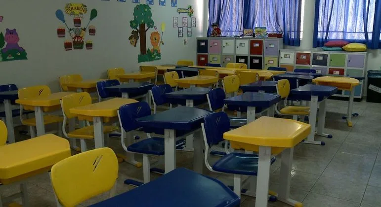 Surto de covid suspende aulas em escola e creche de São Paulo