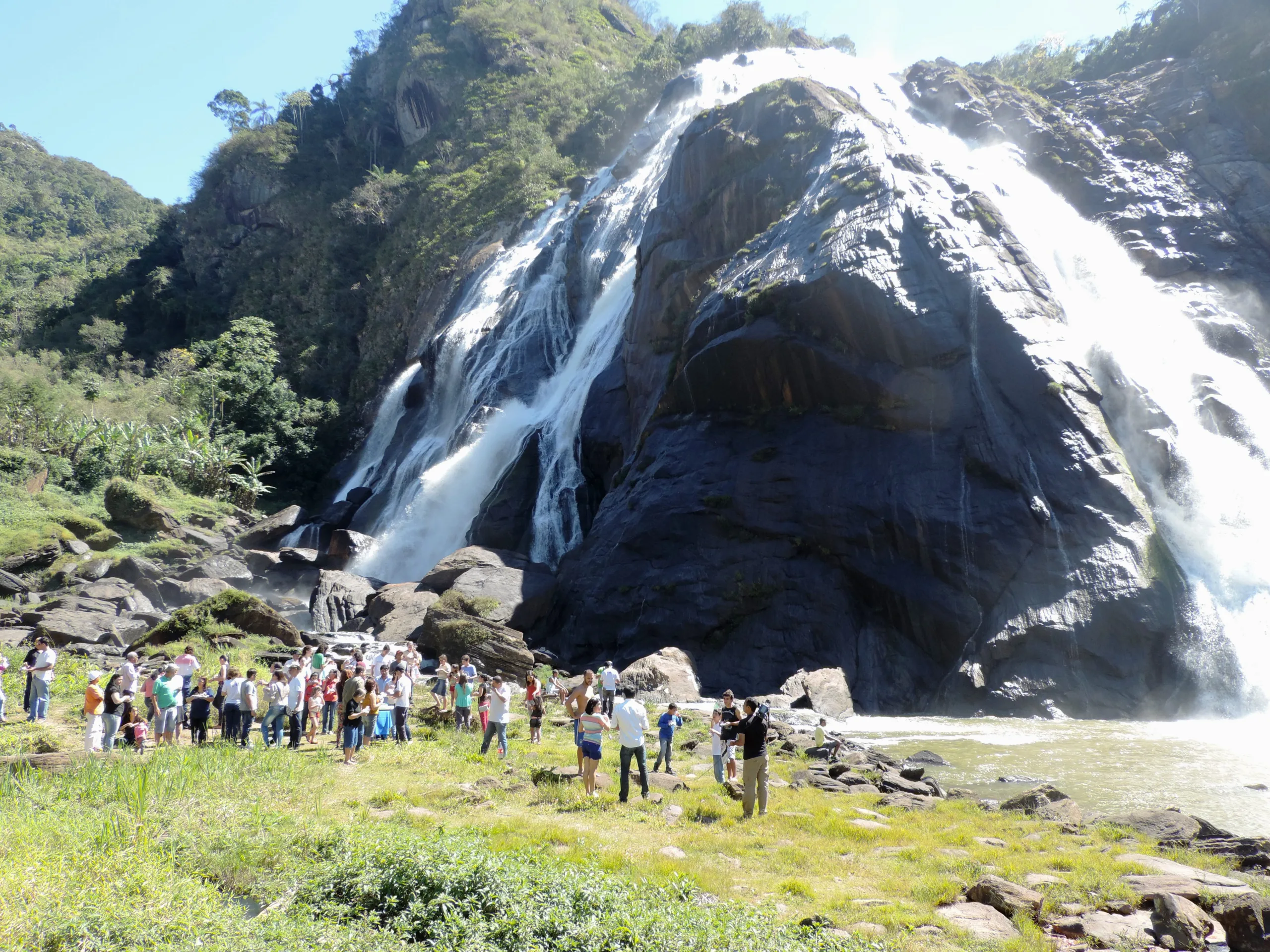 Parque Cachoeira da Fumaça promove oficina de fotografia