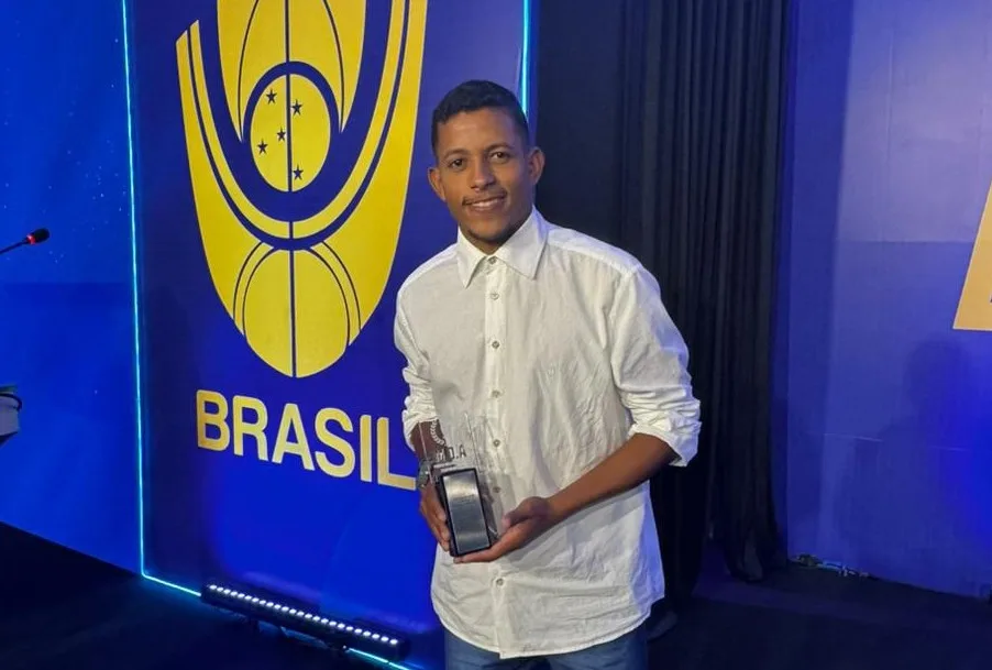 Celeiro de craques no beach soccer: capixaba é o melhor jogador universitário do País