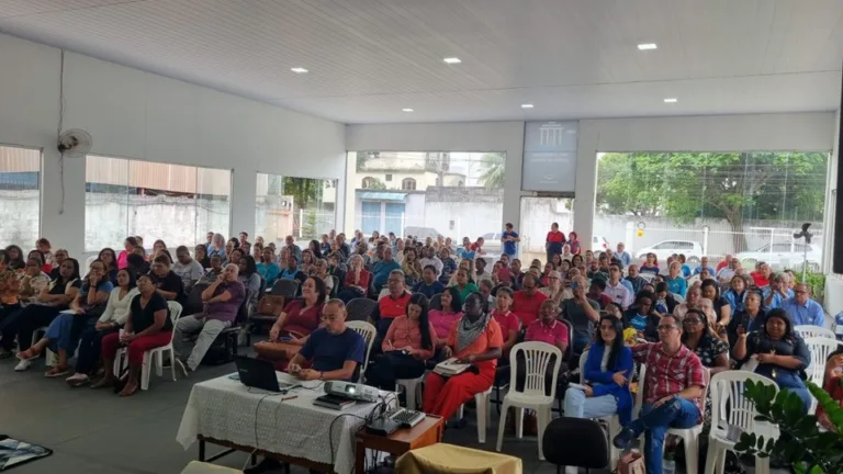 Cerca de 200 fiéis recebem treinamento para atuar em presídios do ES