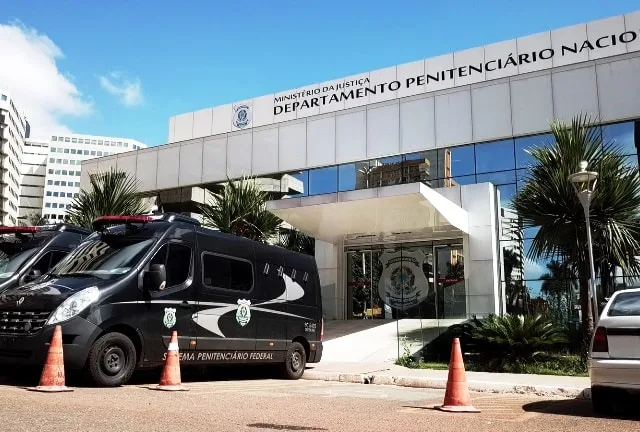 Depen lança edital para agente de nível médio e analista