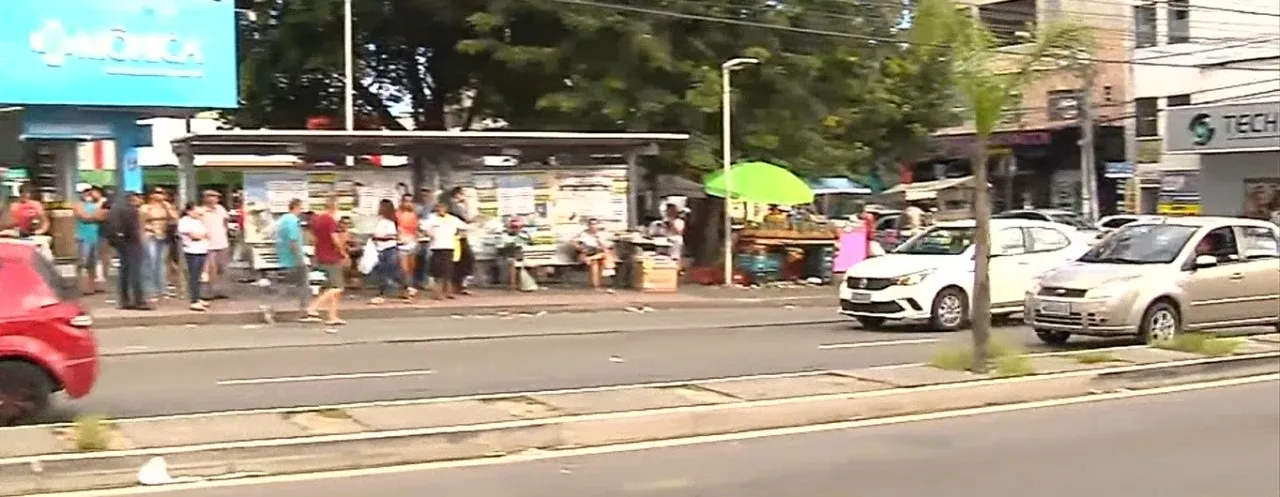 Homem é preso em flagrante após assaltar lojas em Laranjeiras; ele tentou se passar por PM