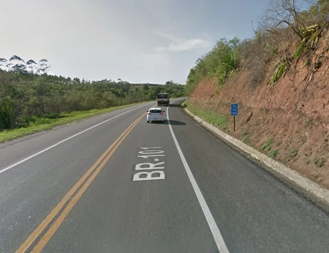 Ciclista morre após acidente com carro na BR-101, em Iconha