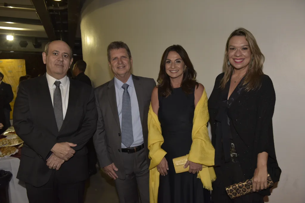 FOTO CLAUDIO, FERNANDO, SOLANGE E ANDREA LOPES