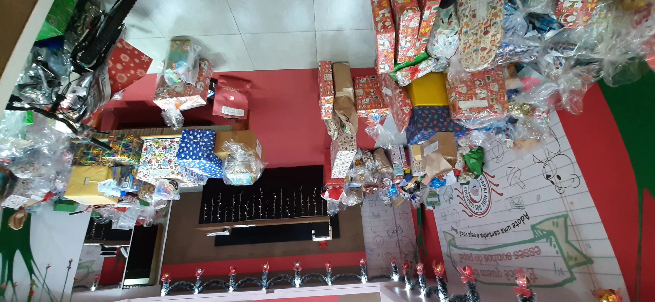 Doações de presentes na loja Papai Noel dos Correios no Shopping Vitória termina nesta quarta