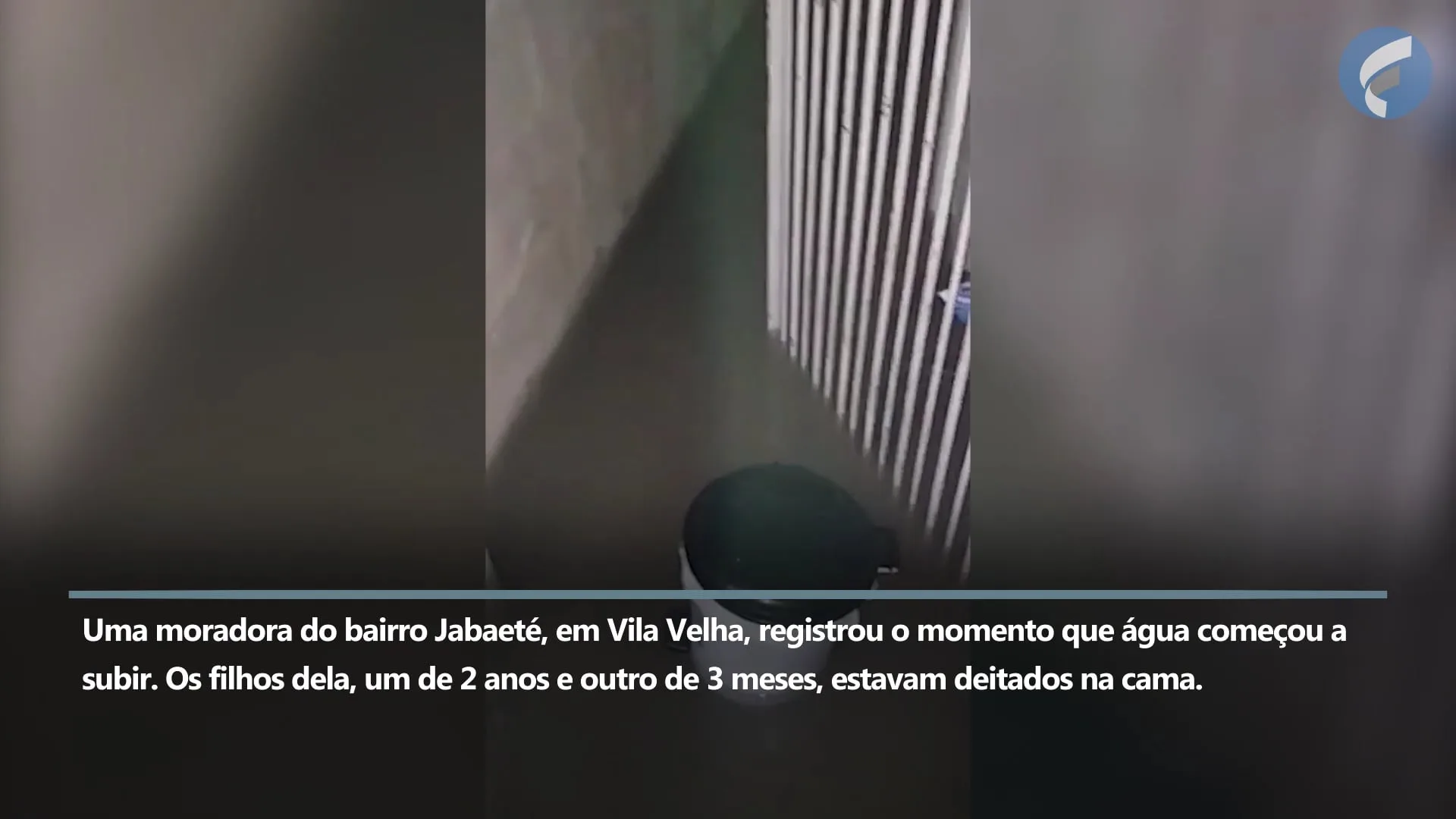 Moradora de Jabaeté registra alagamentos dentro de casa