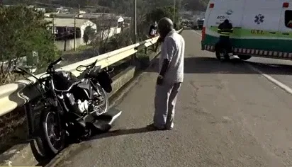 Motociclista morre após acidente com caminhão na BR-101, na Serra