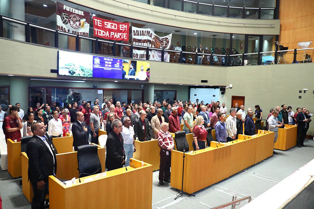 Ídolos e torcedores da Desportiva são homenageados nos 60 anos do clube