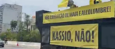 Manifestantes protestam contra indicação ao STF e reeleições no Congresso