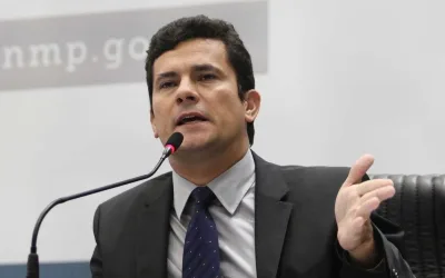 Moro cumpre decisão e remete ao Supremo investigação sobre Lula